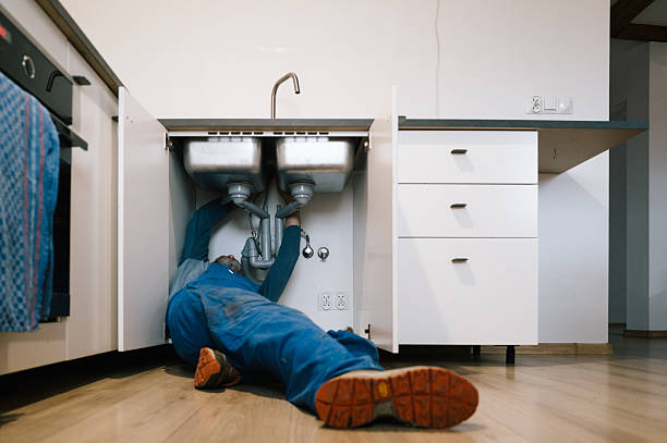 Professional Drain Cleaning technician working in Mattawa, WA